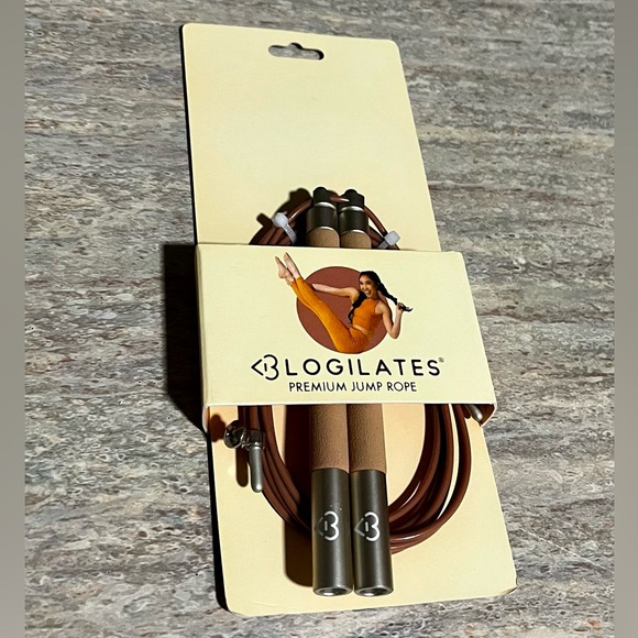 Blogilates Premium Brown Jump Rope - Picture 5 of 11